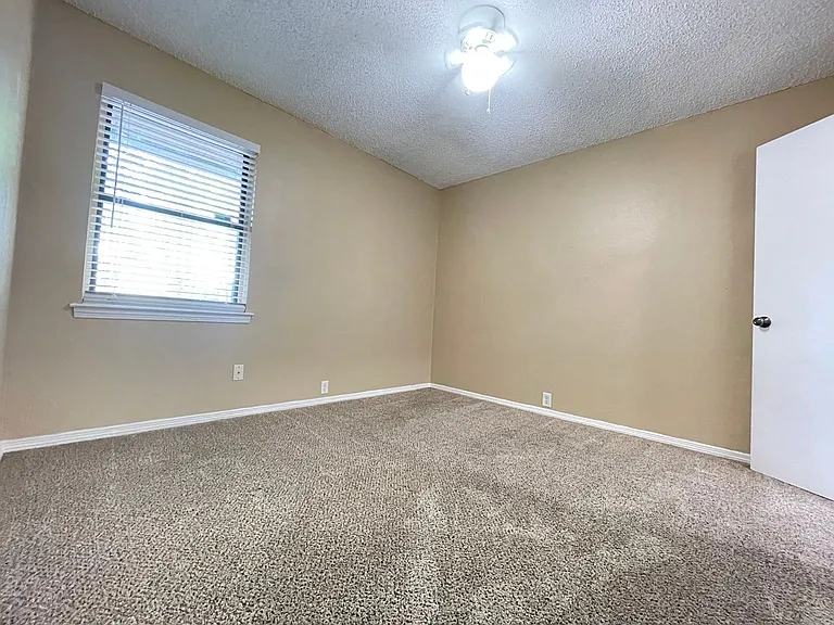 2917 Elsinor Dr — Photo 21