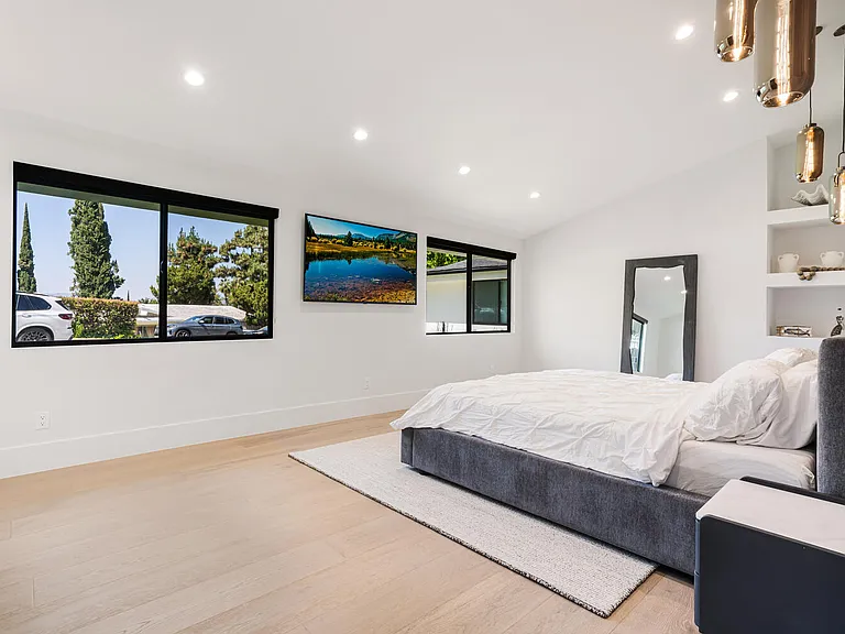 5718 Wallis Ln — Photo 20