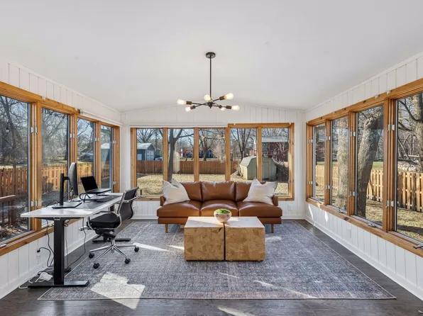 25835 Wild Rose Ln, Shorewood, MN 55331