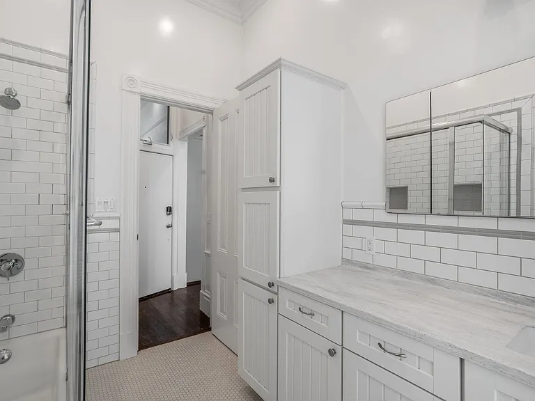2852 Pine St #2854 — Photo 16