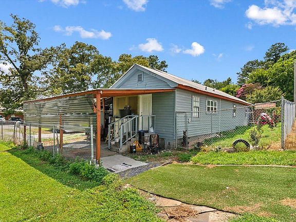 5th image of 102 Glaze Dr