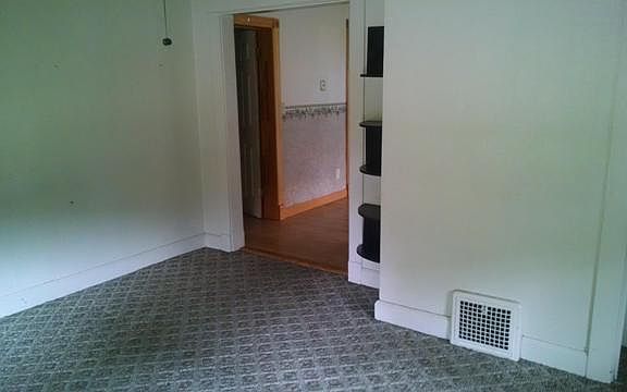 4th image of 2373 W 6th St