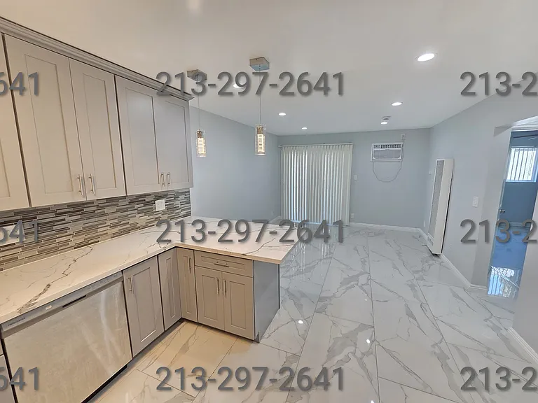 2611 Bellevue Ave #103 — Photo 8