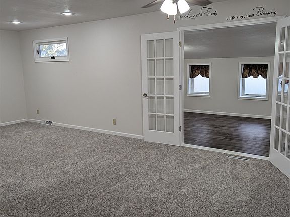 5th image of 602 W 17th St