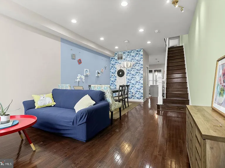 943 N Patterson Park Ave — Photo 4