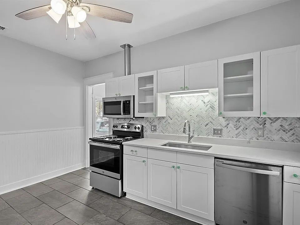 Kitchen - 2nd bedroom through door near stove