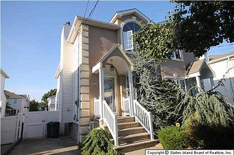 1st image of 297 Malvine Ave