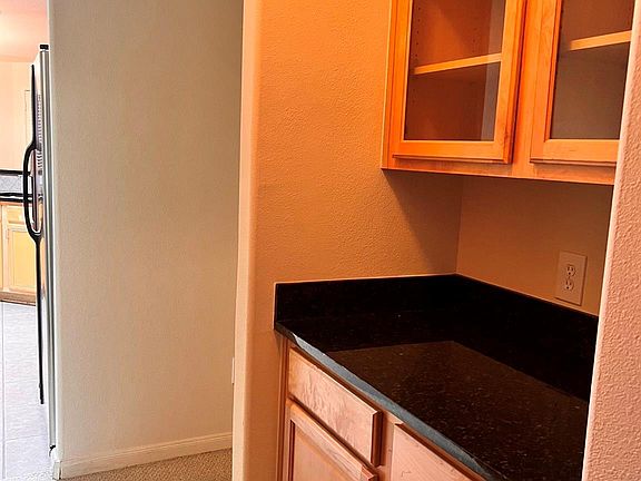 5th image of 9406 Lakeway View Ln
