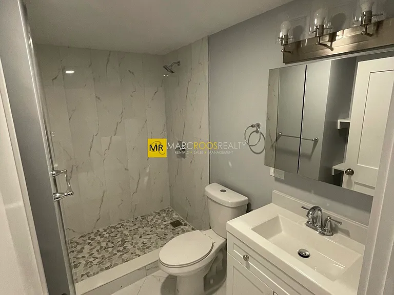 31-33X Raymond Ave #33-2 — Photo 12