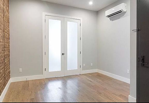 2nd image of 366 Palmetto St #2L