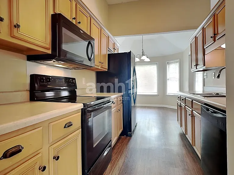1146 Red Fern Cir E — Photo 3