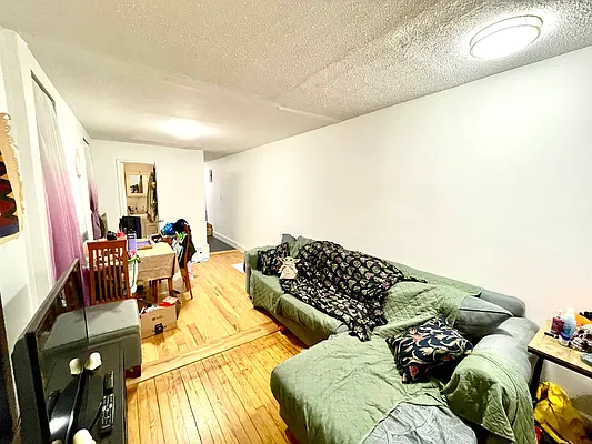 Rented by Pear NYC LLC | media 21