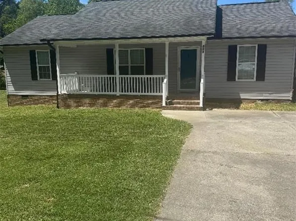 207 Willowbrook Dr, Thomasville, NC 27360