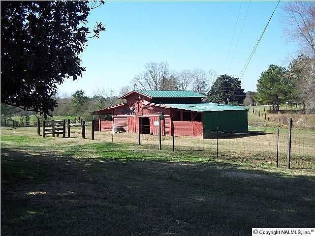 2nd image of 560 Watts Rd