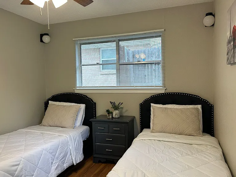 1607 Sagebrush Trl — Photo 7