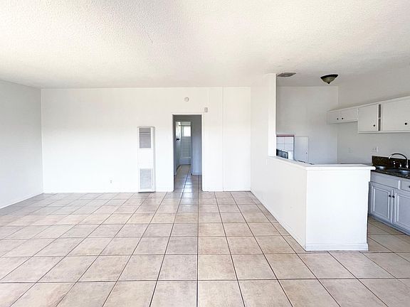 3rd image of 1812 W Sumac Ln #3A