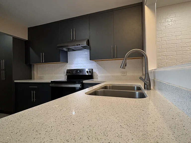 1014 Ursula St — Photo 3