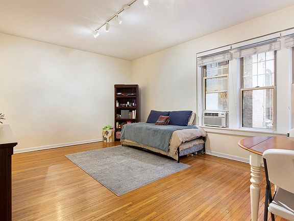 4th image of 370 Central Park W APT 402