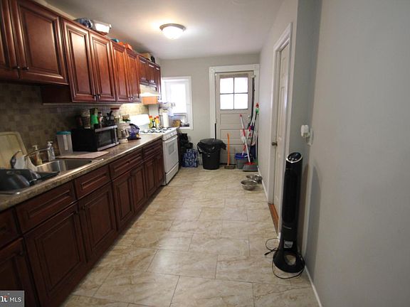 2nd image of 846 Wynnewood Rd