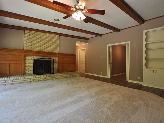 2nd image of 100 Pinecrest Dr