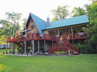 163 Mill Pond Ln, Alderson, WV 24910