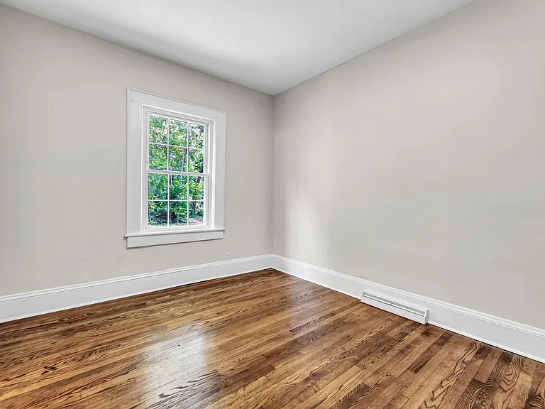 1320 W Friendly Ave — Photo 10