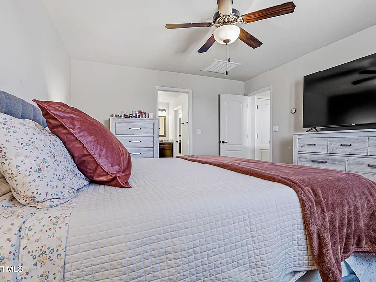 14745 Orsten Artis Ave — Photo 32