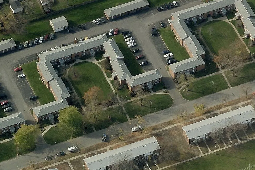 Riverview Manor Apartments — Photo 4