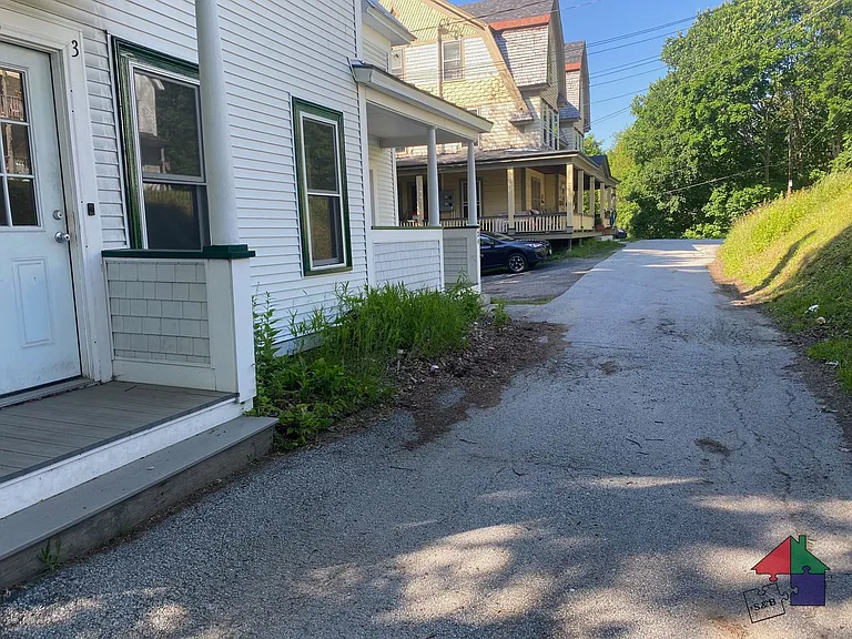 34 Highland Ave — Photo 14