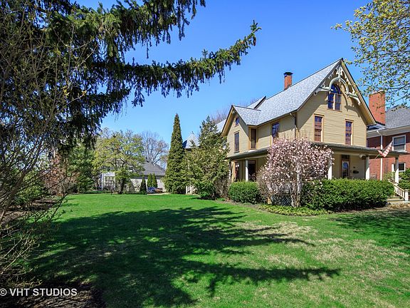 2nd image of 34 S Park Ave