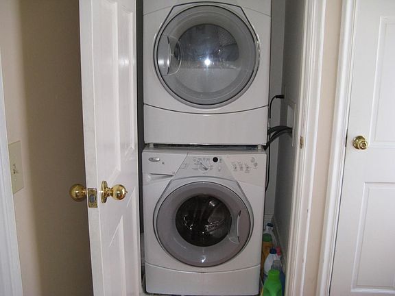 5th image of 34 Saint Johns Pl