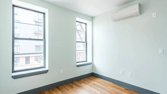 Rented by Nooklyn NYC LLC | media 43