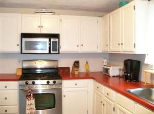 48 Brunswick St, Lowell, MA 01852