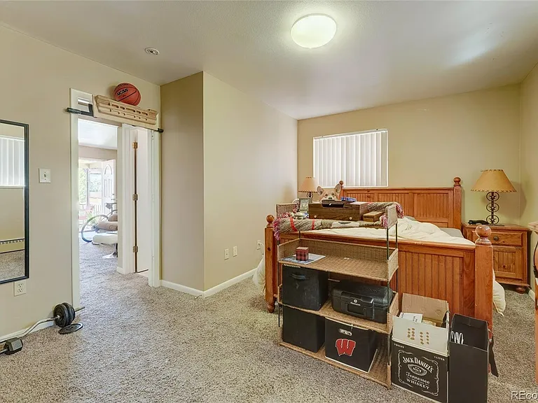 244 Laurel St — Photo 5