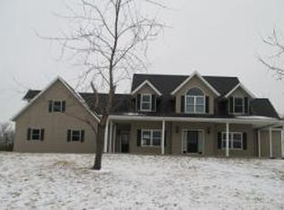 1001 Lazy Brook Ln, Jefferson City, MO 65109