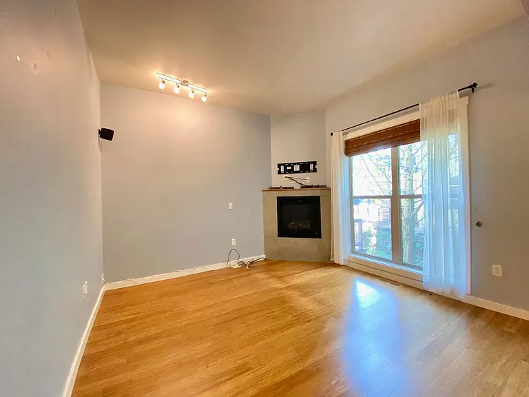 3110 SW Dolph Ct #B4 — Photo 8