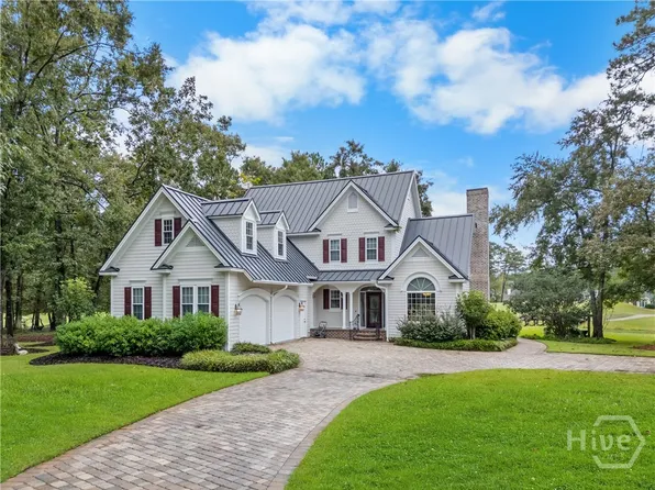 2 Pine Lakes Point, Savannah, GA 31405