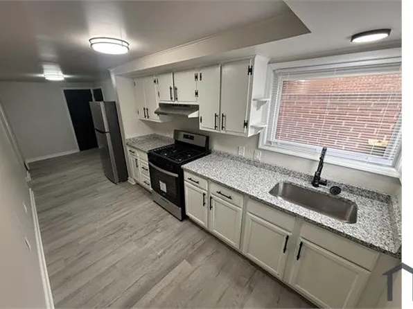 805 7th St, Mc Kees Rocks, PA 15136