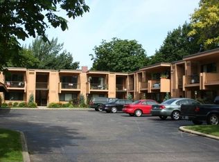 23 College Ave SE APT 1, Grand Rapids, MI 49503
