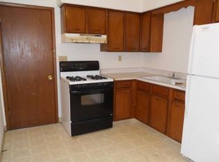 1522 14th St APT 1, Rockford, IL 61104