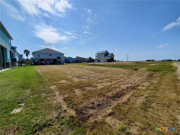 Kingfisher St, Port O Connor, TX 77982