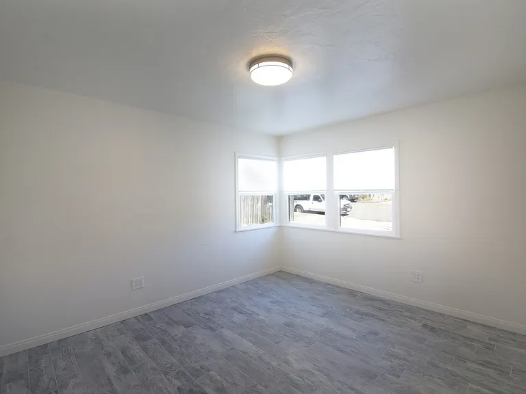 220 2nd St — Photo 12