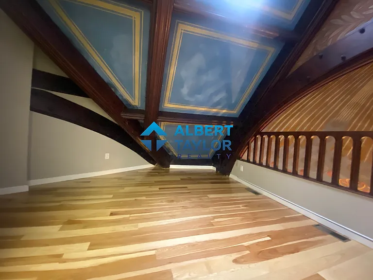 Loft (2nd Bedroom)