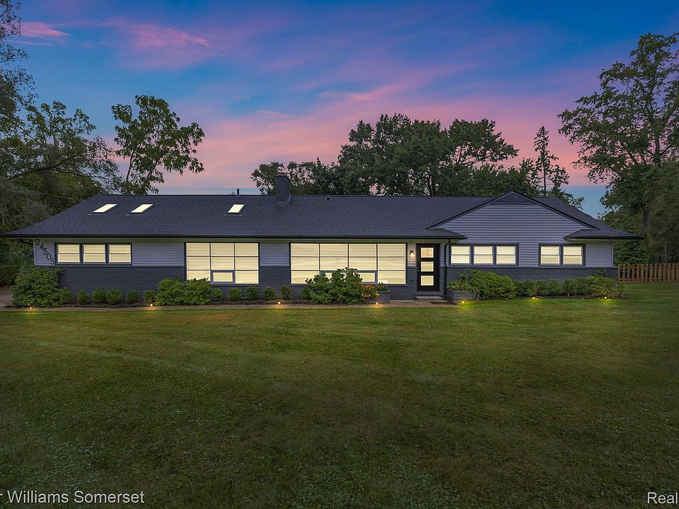 1st image of 24505 N Cromwell Dr