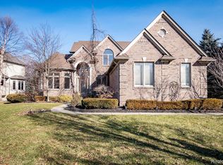 13425 Amberglen Dr, Washington, MI 48094