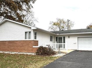 703 N Hena St, Greenville, IL