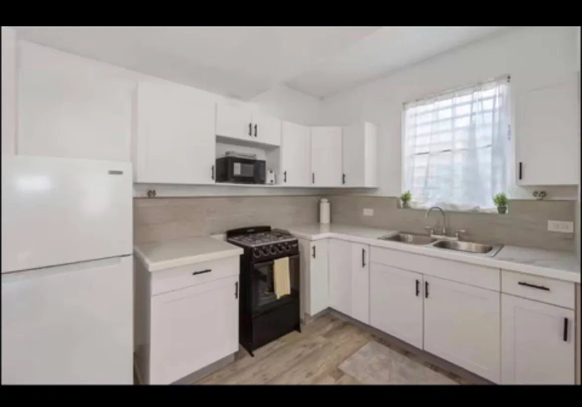 2 bed, 1200 sqft, $2,100 — Photo 1