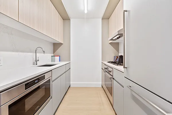 Rented by Greystar | media 2