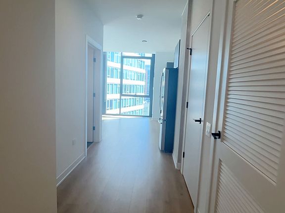 5th image of 230 W Polk St #1211