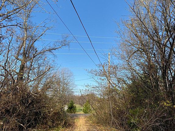 2nd image of 7636 Strawberry Plains Pike